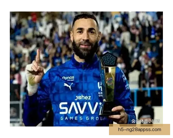 本泽马压制努涅斯前途堪忧生涯